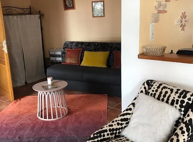 Studio De 39 M2